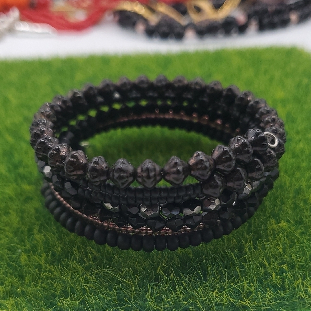 Elegant Black Beaded Bracelet Wrap B3007